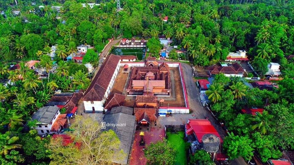 Thiruvarppu Sreekrishna Temple – A Sacred Experience Near Kumarakom Backwaters